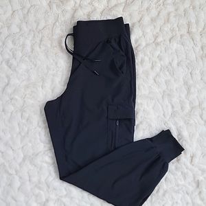 All In Motion™ Stretch Cargo Pants! 🖤